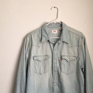 levi’s jean button up